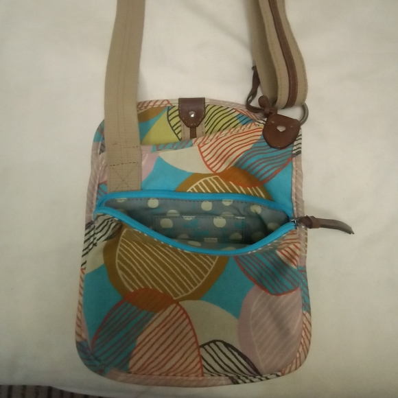 Fossil Y2K Geometric Striped Shaped Multi Pocketed Adjustable Crossbody Boho Bag - Picture 7 of 11